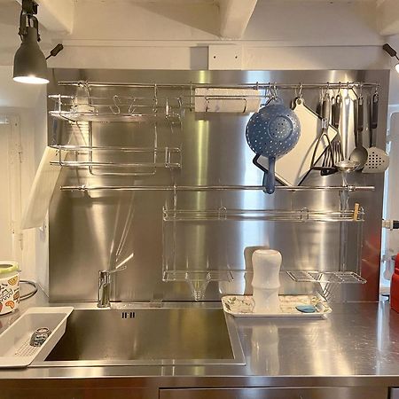 קומו Fascinating Central Hideaway In A Physicist'S Home מראה חיצוני תמונה